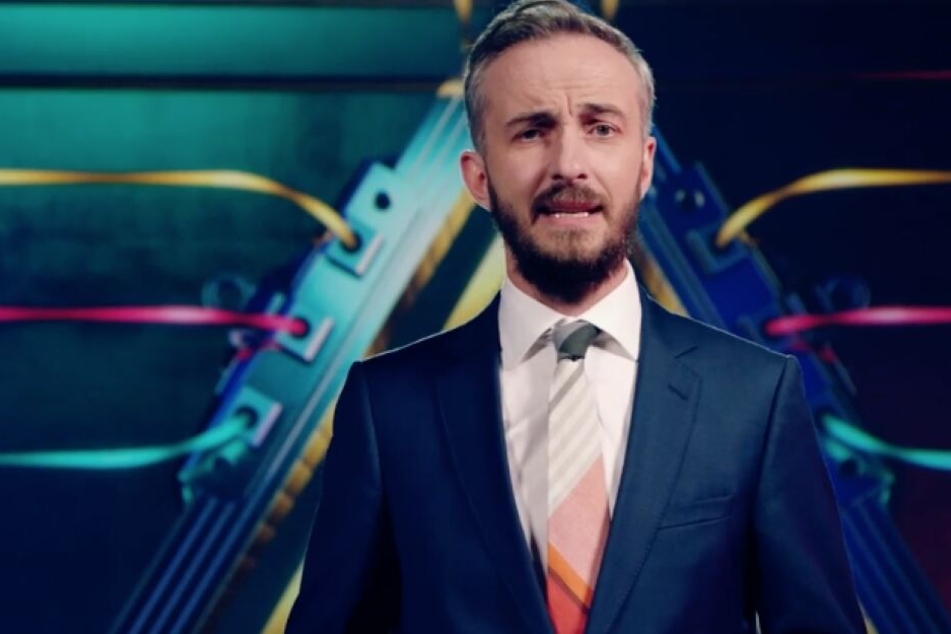 Jan Böhmermann moderierte eine neue Ausgabe von "Prism is a dancer".