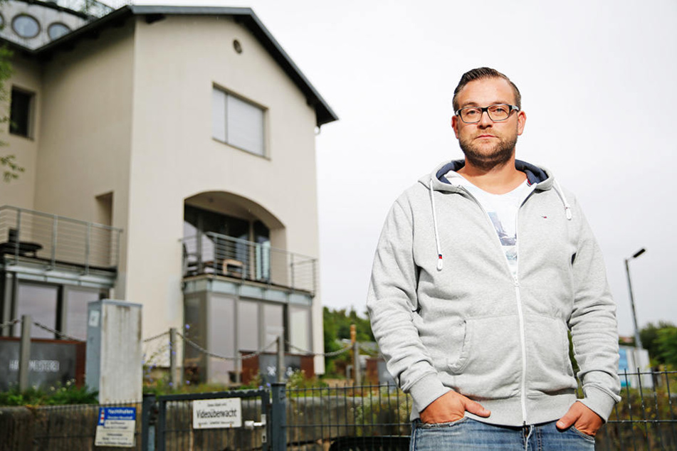 Statt Restaurantbetrieb: „Hafenmeister“ Georg Bauch (32) setzt auf eine warme
Open-Air-Saison mit Grillwurst und Eis.