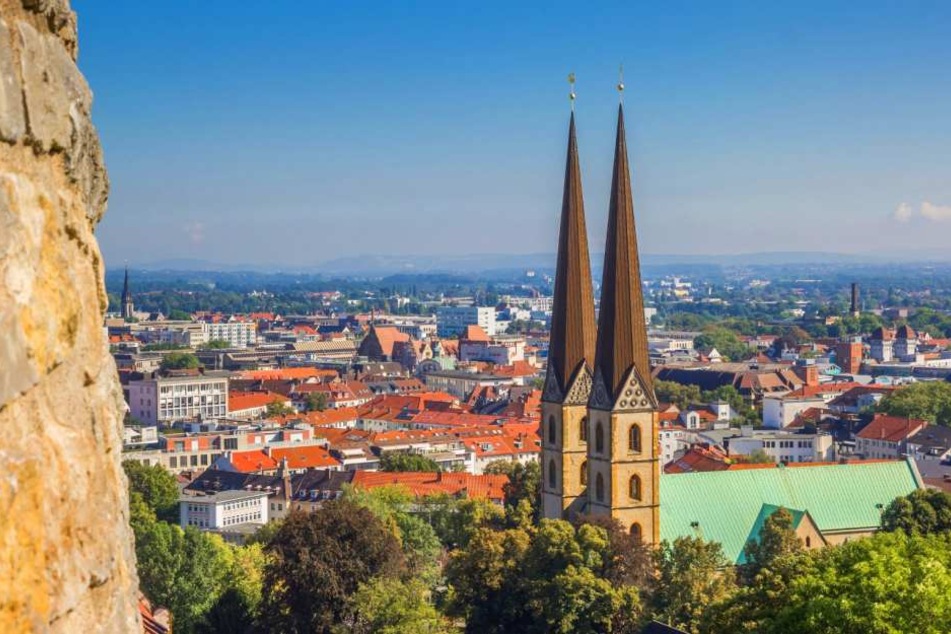 Bielefeld gibt es nicht, zumindest ist Facebook seit Mittwochabend dieser Ansicht.