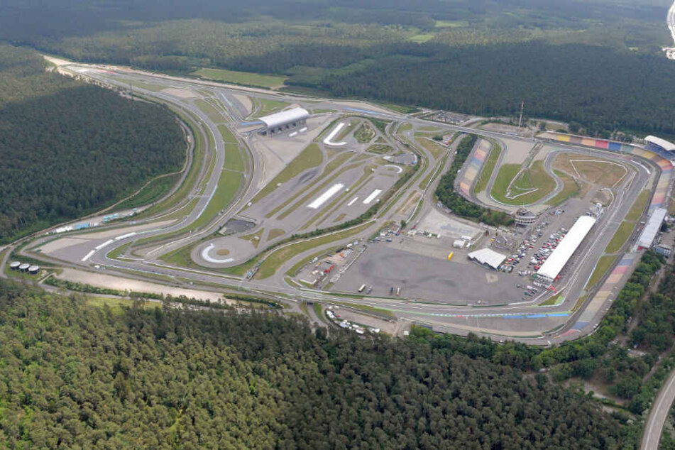 Die 30-Jährige stürzte vermutlich wegen eines Fahrfehlers auf dem Hockenheimring. (Archivbild)