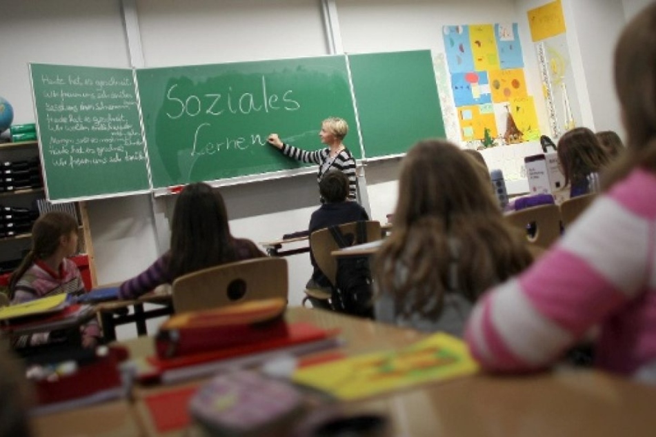 Der Unterricht im Fichte-Gymnasium in Hagen fällt am Montag komplett aus. (Symbolbild)