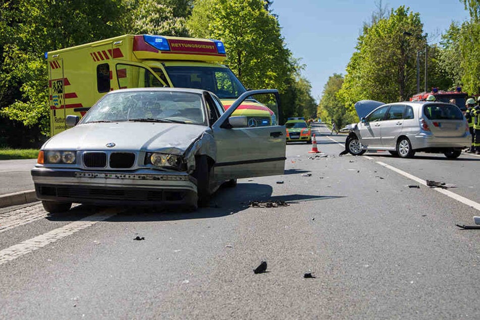 Ein Suzuki krachte auf der B101 mit einem BMW zusammen.