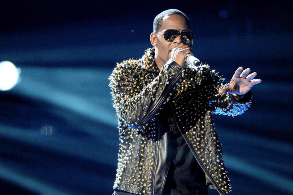 R. Kelly soll eigentlich im April in Hamburg auftreten, doch das steht auf der Kippe.
