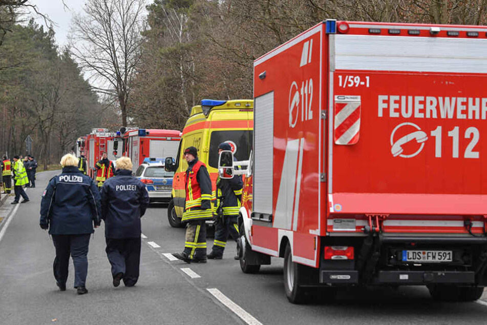 Das Firmengelände ist aus Angst vor weiteren Explosionen weiträumig abgesperrt.