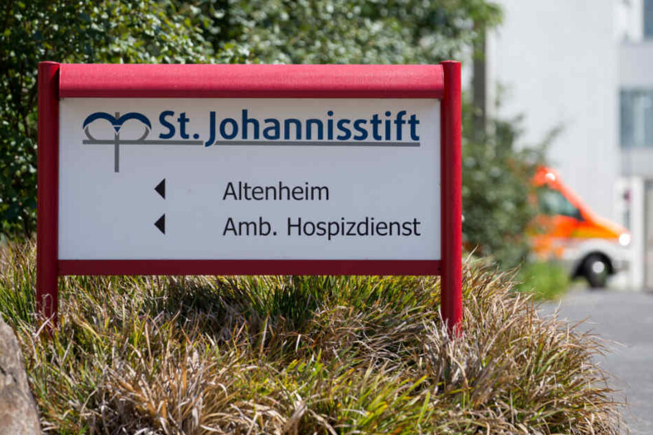 Cebi arbeitet im St. Johannisstift in Paderborn.