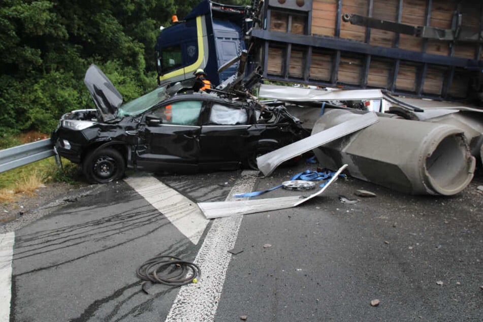 Der Wagen war nach dem Unfall nur noch Schrott.