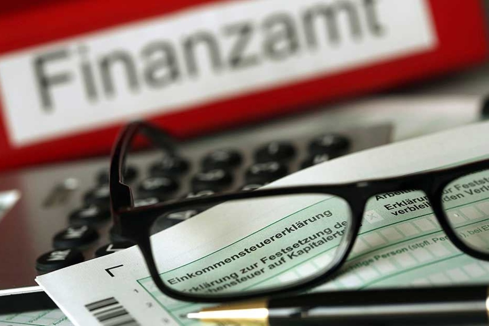 In dem Finanzamt werden die Steuern von mehr als 200.000 Bürgern bearbeitet.