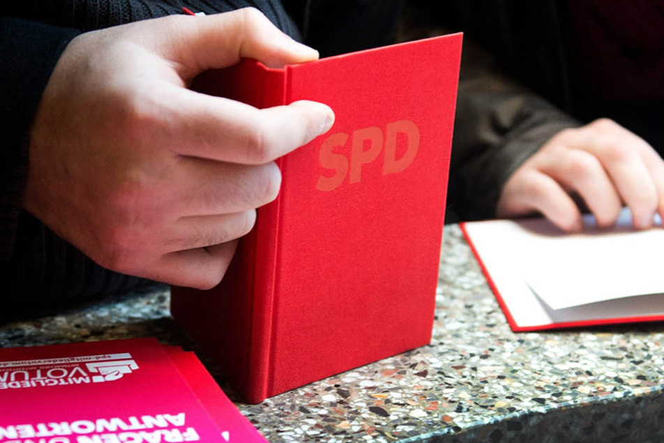 Nicht jeder kriegt das rote Parteibuch der SPD.
