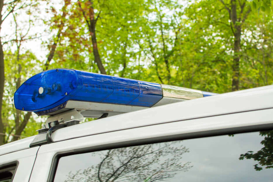 Der Taxigast wollte sich an einer Unfallstelle in Sicherheit bringen. (Symbolbild)