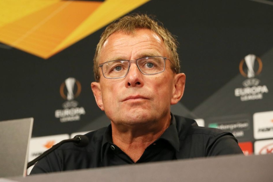 RB Leipzigs Trainer Ralf Rangnick. Im Dosen-Duell kickt "jeder auch gegen sich selbst!"