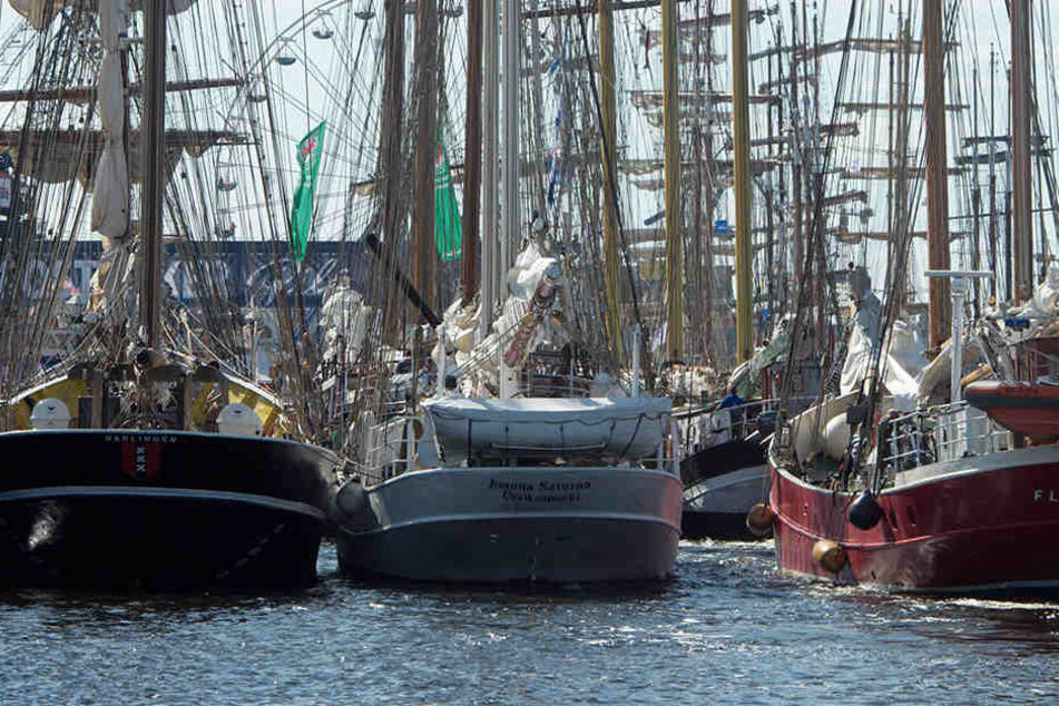 Bei der Kollision zweier Schiffe auf der Ostsee wurden drei Ausflugsgäste verletzt. (Symbolbild)