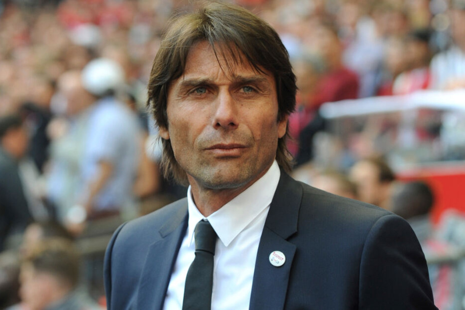 Antonio Conte wurde nach zwei Jahren und zwei Titeln beim FC Chelsea antlassen, nachdem er die Qualifikation für die Champions League verpasste.