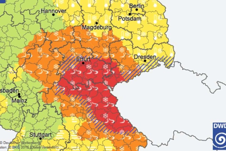 Der Deutsche Wetterdienst (DWD) warnt: In Sachsen und Thüringen sind die Straßen am Donnerstagmorgen teilweise spiegelglatt.