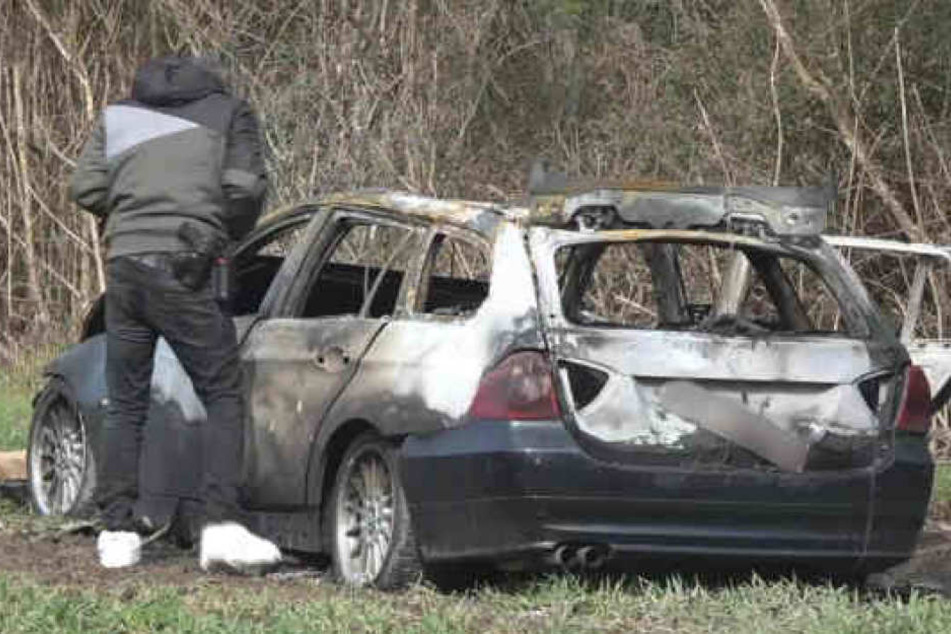Das vermutliche Fluchtauto der Täter wurde ausgebrannt aufgefunden.