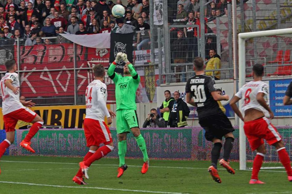 Der FSV wachte in der Partie in Halle zu spät auf und konnte das Ergebnis nicht mehr drehen.