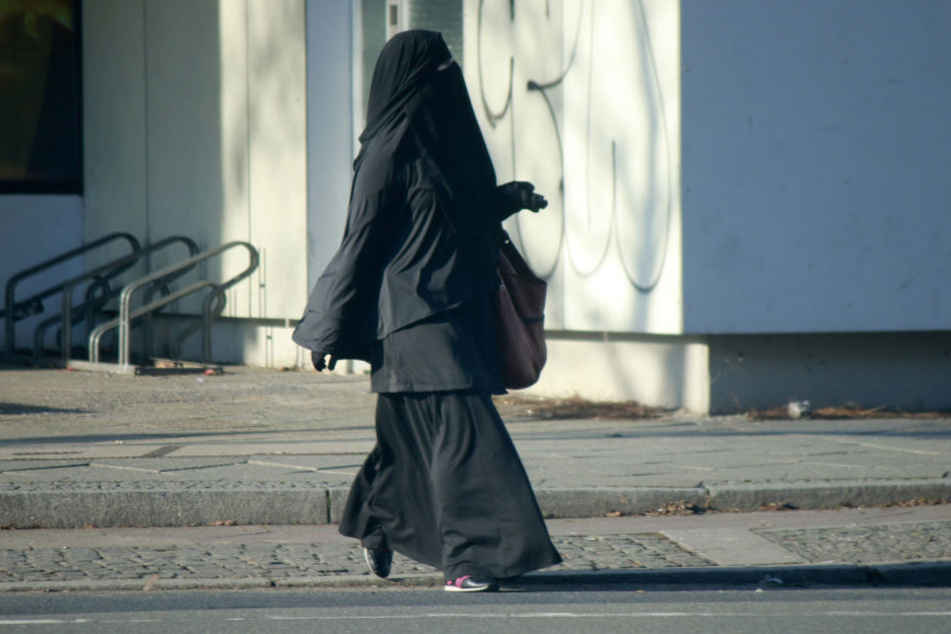 In Österreich herrscht normalerweise ein Vermummungsverbot. (Symbolbild)
