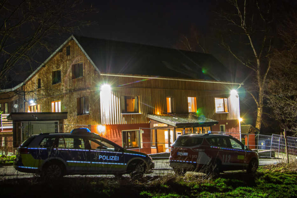 Zu Weihnachten 2015 warf das Annaberger Quartett Molotow-Cocktails auf das geplante Asylheim in Schlettau-Dörfel.