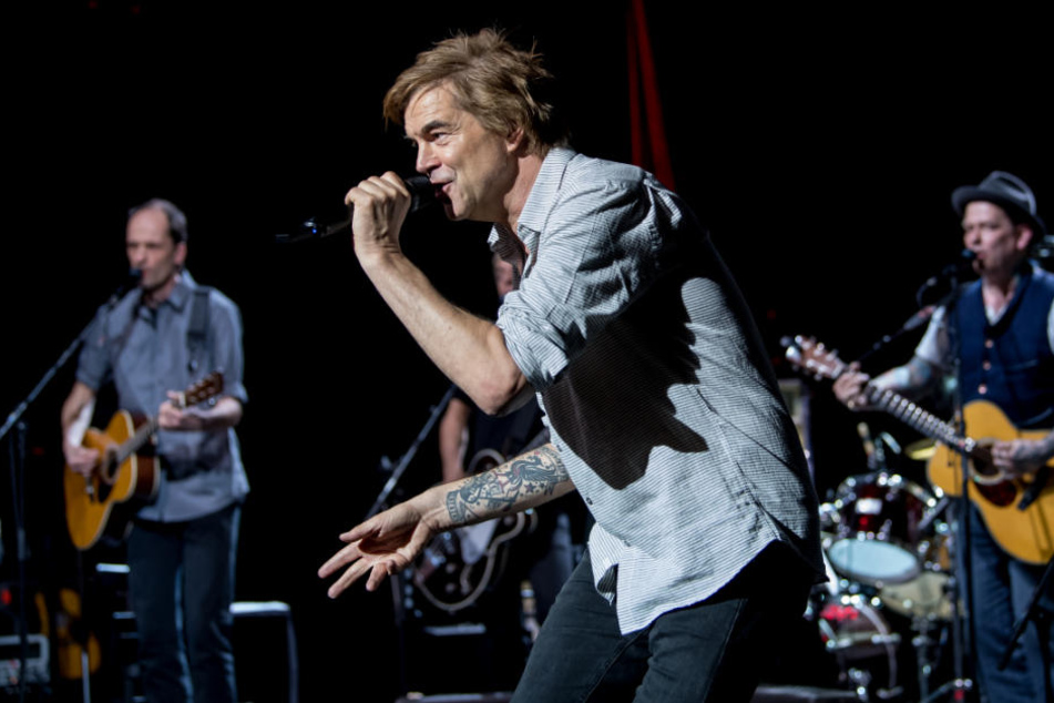 Die Toten Hosen (hier beim Konzert in München) kommen nächstes Jahr wieder nach Stuttgart. (Archivbild)