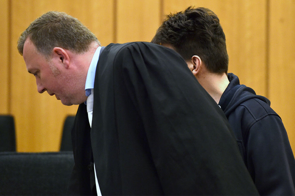 Zweimal stach der 46-Jährige (rechts) zu.