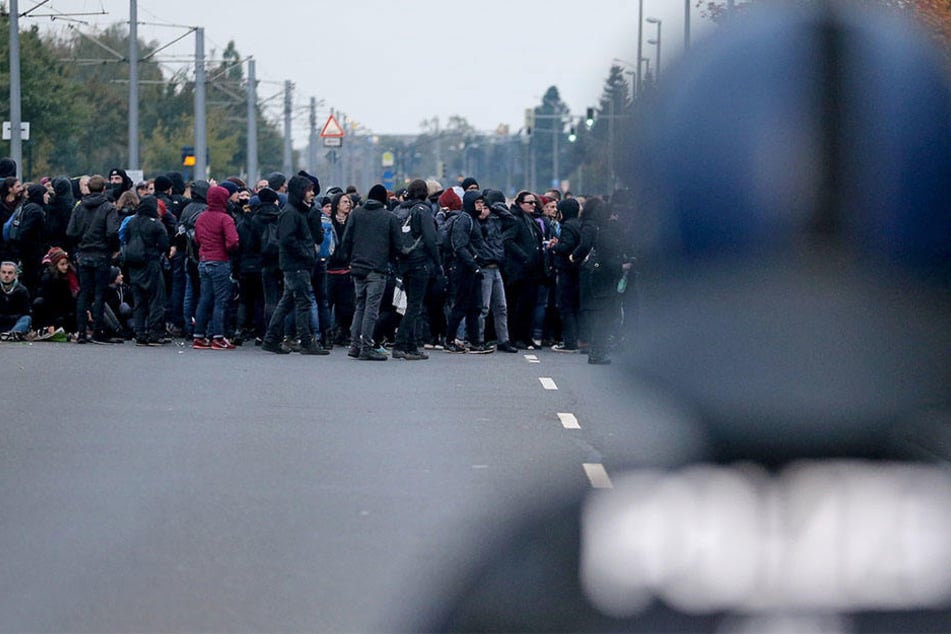 Um für einen friedlichen Ablauf der Gegen-Veranstaltungen zu sorgen, organisiert das Bündnis "Leipzig nimmt Platz" einen Informationsabend und praktische Übungen. (Symbolbild)