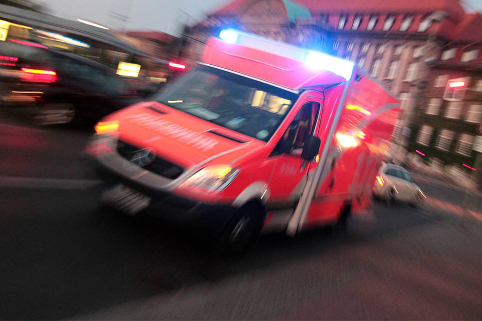 Auf der A1 ist eine Frau bei einem Verkehrsunfall ums Leben gekommen.