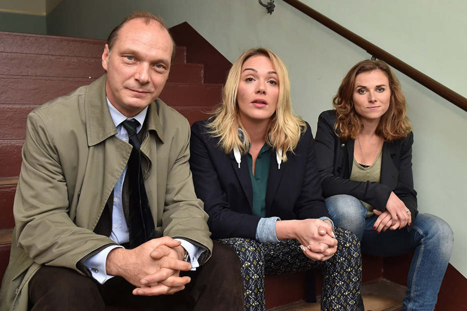 Sie sind das Dresdner "Tatort"-Team. Martin Brambach, Alwara Höfels und Karin Hanczeweski.
