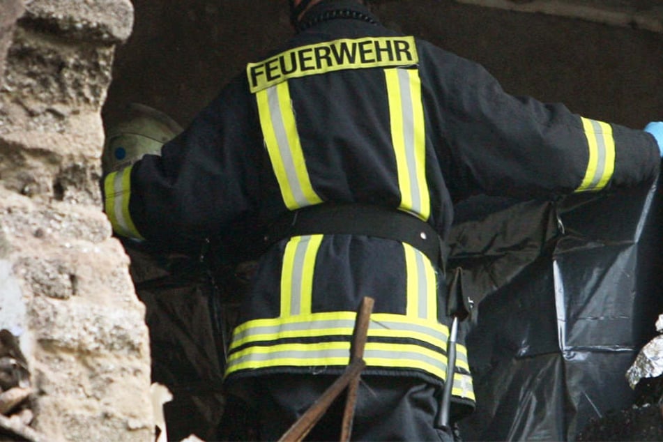 Bei der Explosion entstand schwerer Sachschaden, zu Tode kam glücklicherweise niemand (Symbolbild).