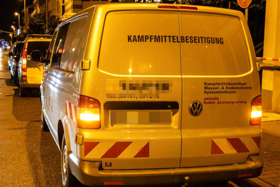 Spezialisten zur Kampfmittelbeseitigung rückten an.