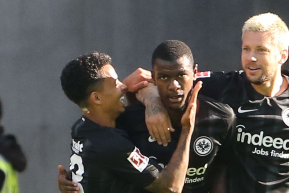 Mann im Mittelpunkt: Evan N'Dicka erzielte gegen Hannover sein erstes Tor im Eintracht-Trikot.