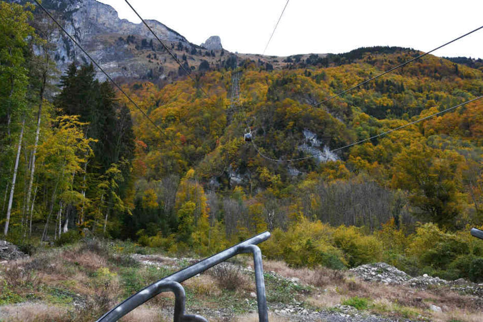 Blick von der Talstation der Seilbahn Frümsen-Staubern.