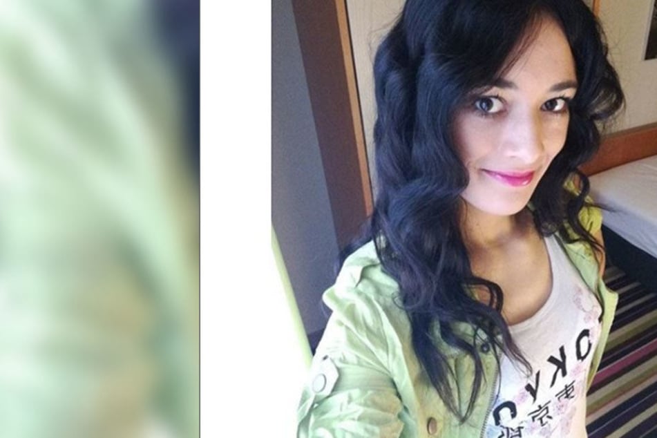 Die Studentin und Model Carolin Matthie begeistert sich für Waffen.