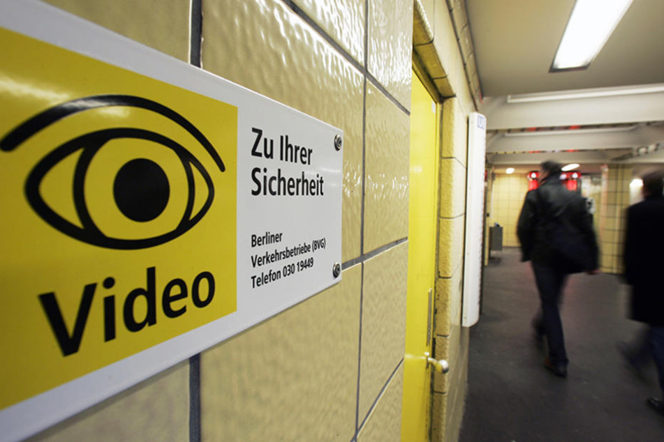 Videoüberwachung soll für zusätzlichen Schutz auf Bahnhöfen und in Verkehrsmitteln sorgen.