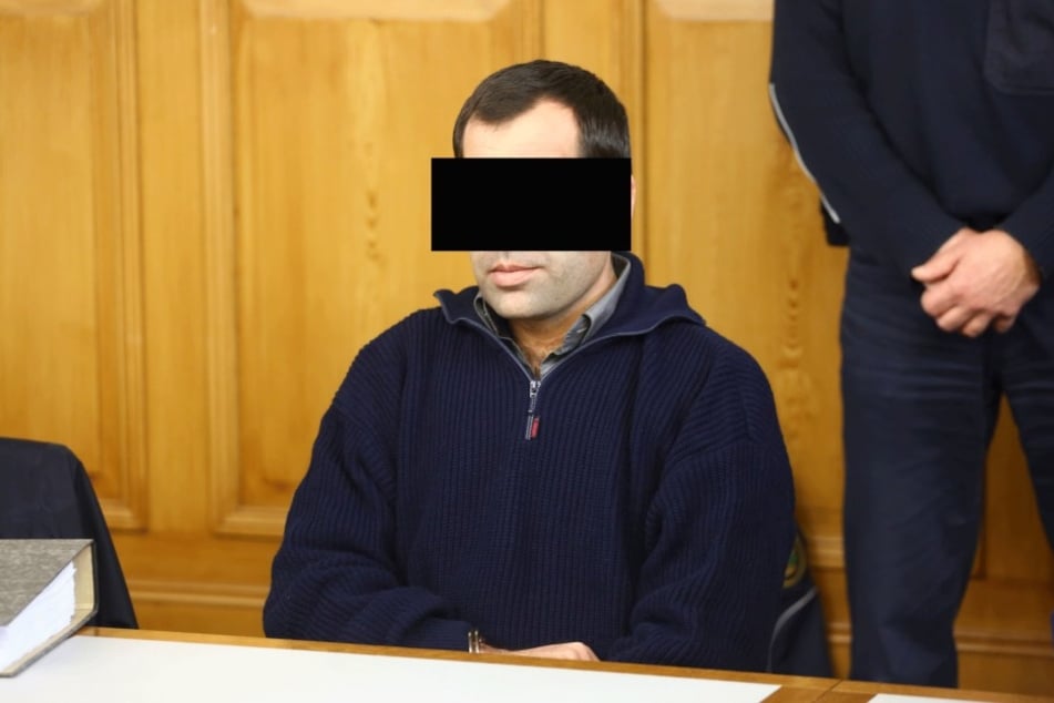 Challeddin M. (33) bestreitet den Mord an seiner Ehefrau Aqele (25).