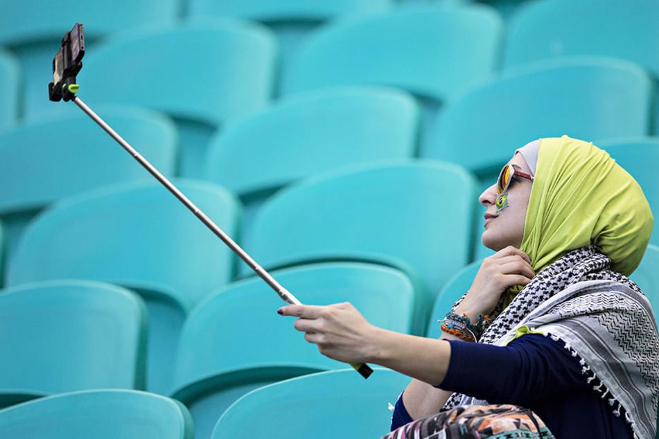 In Saudi-Arabien dürfen Frauen ab 2018 ins Stadion, aber nur in Begleitung ihrer Familie. (Symbolbild)