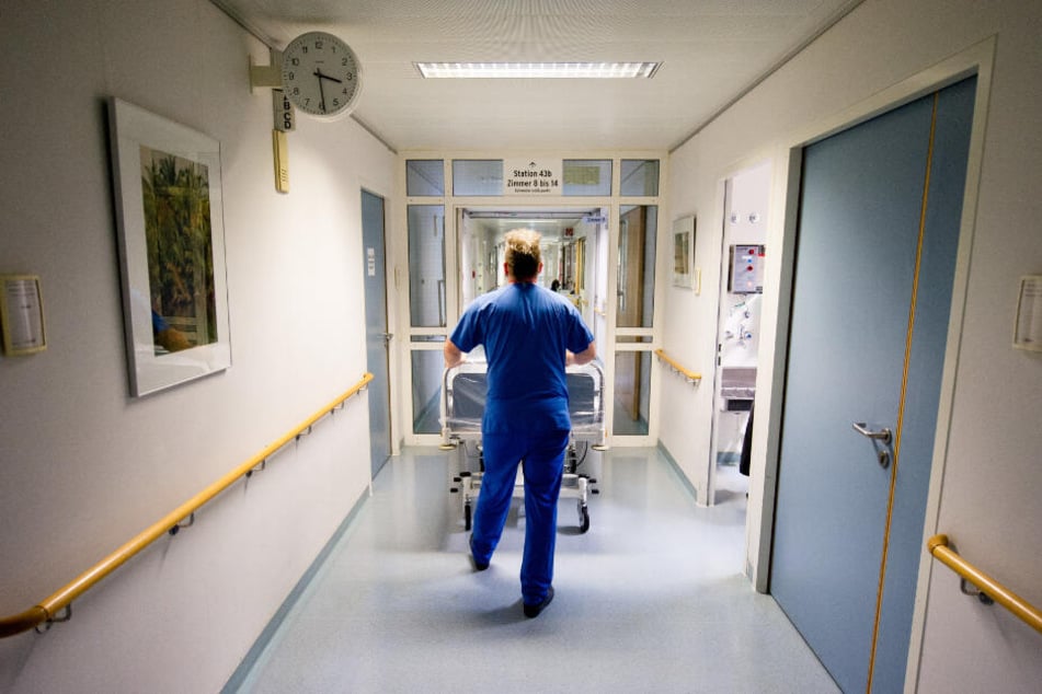 Baustelle Krankenhaus: Die sächsische Krankenhausgesellschaft sieht viele Baustellen an Sachsens Kliniken.