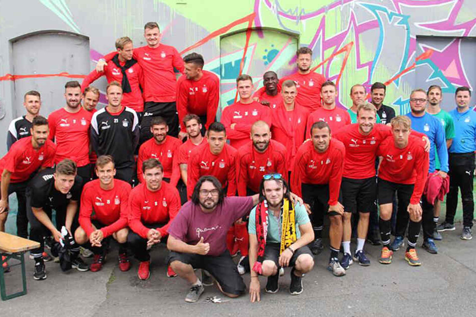 Die FSV-Truppe traf sich zum Paintball - Teambuilding der besonderen Art.