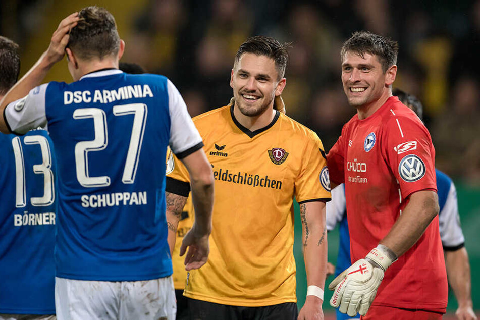 Gute Erinnerungen an Dresden: In der 2. Runde des DFB-Pokals gewann Arminia Bielefeld mit 1:0 bei Pascal Testroet (m.) und Dynamo.