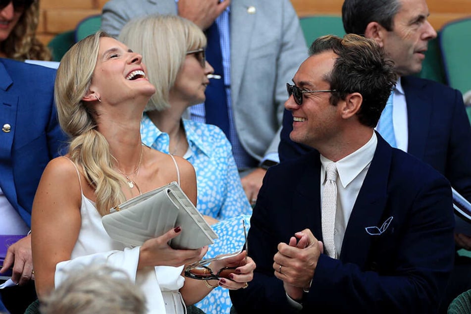 Jude Law (46) und seine Frau Phillipa Coan (32) schauten sich das Wimbledon-Halbfinale der Herren an.