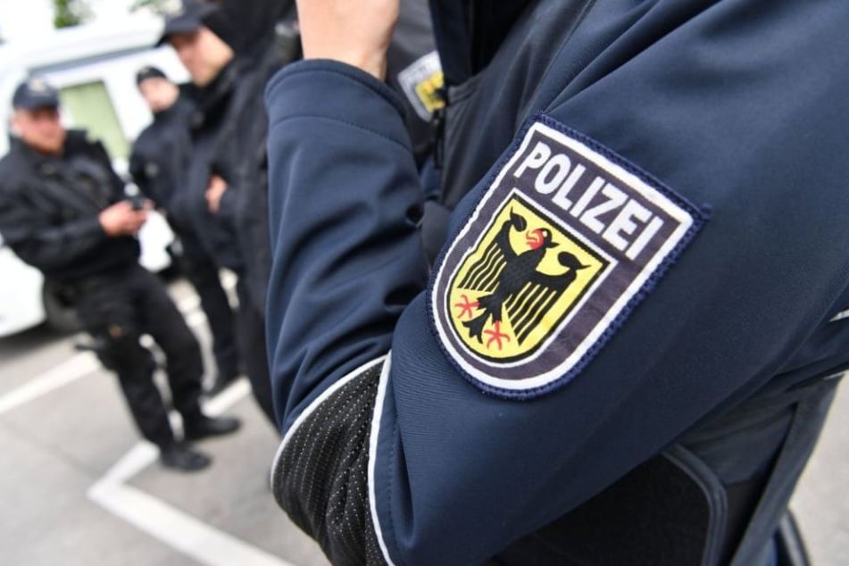 Die Polizistin in Zivil machte dem Exhibitionisten ganz schnell klar, dass er wohl einen Fehler gemacht hatte. (Symbolbild)