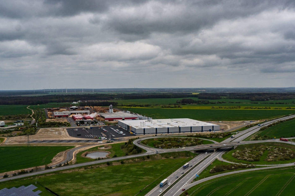 Im Gewerbegebiet Kodersdorf nahe der A4 bei Görlitz entsteht der Neubau der Elbe Flugzeugwerke.