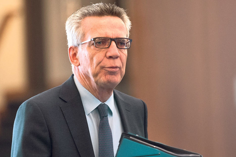 Noch-Bundesinneminister Thomas de Maizière (64, CDU).