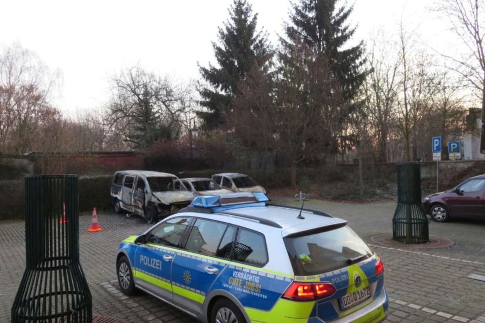Die Polizei sicherte am Mittwochmorgen die Spuren im Rathaushof.