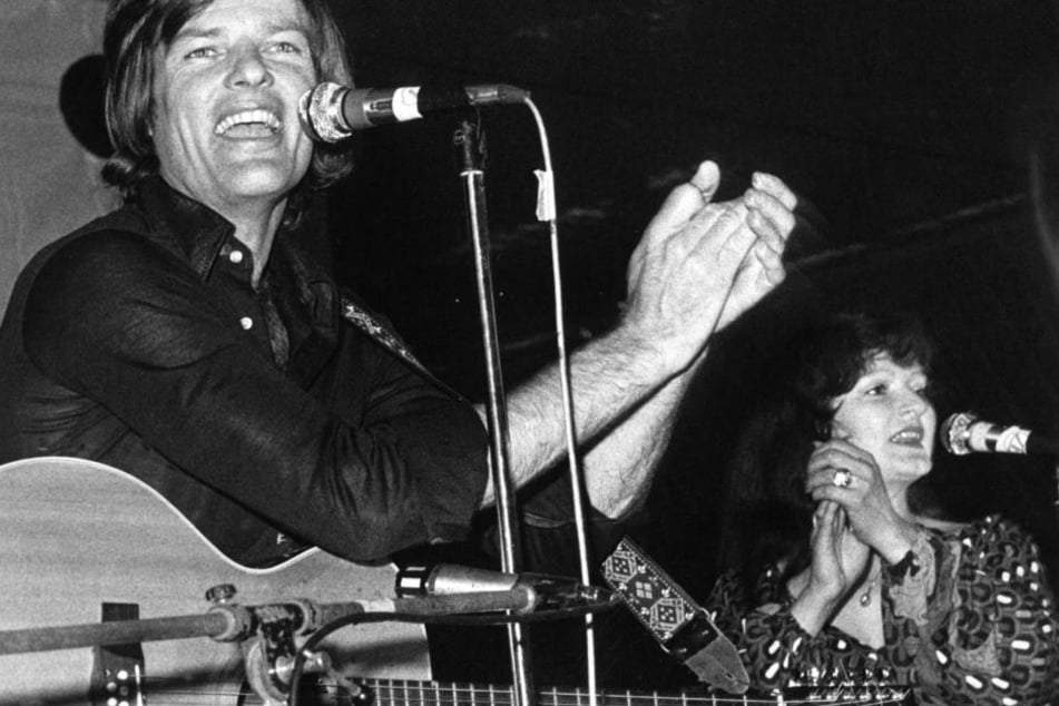 August 1976: Sänger Dean Reed bei einem Konzert in Westberlin.