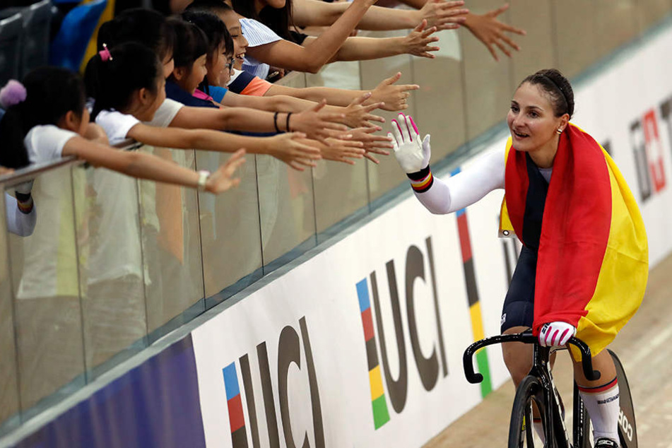 Kristina Vogel jubelt nach ihrem Sieg in Hongkong bei der WM 2017.