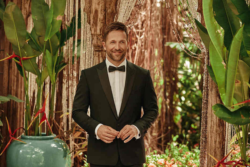 Moderator Florian Ambrosius (42) möchte es von den Kandidaten bei "Bachelor in Paradise" ganz genau wissen.