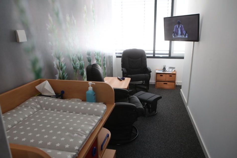 Für 12.000 Euro wurde das Stillzimmer eingerichtet.