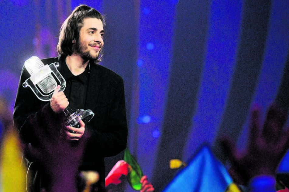 Sein bisher größter Triumph: Im Mai hat Salvador Sobral (27) völlig
überraschend den Euroviosion Song Contest in Kiew gewonnen.