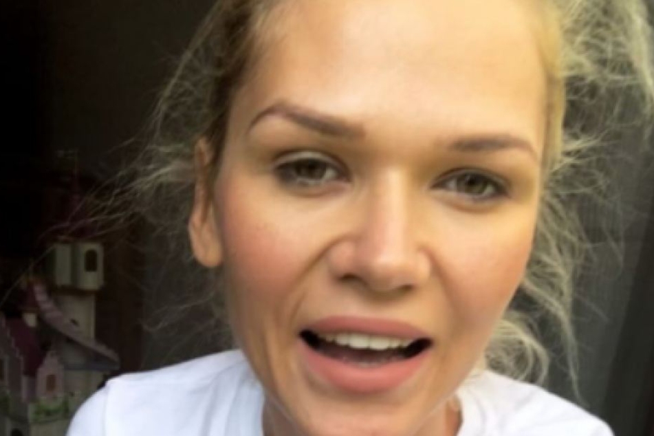 Sara Kulka (28) spricht auf Instagram über ihre Brüste.