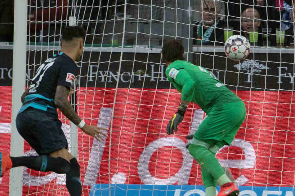 Dabei Selke erzielt das 3:0.