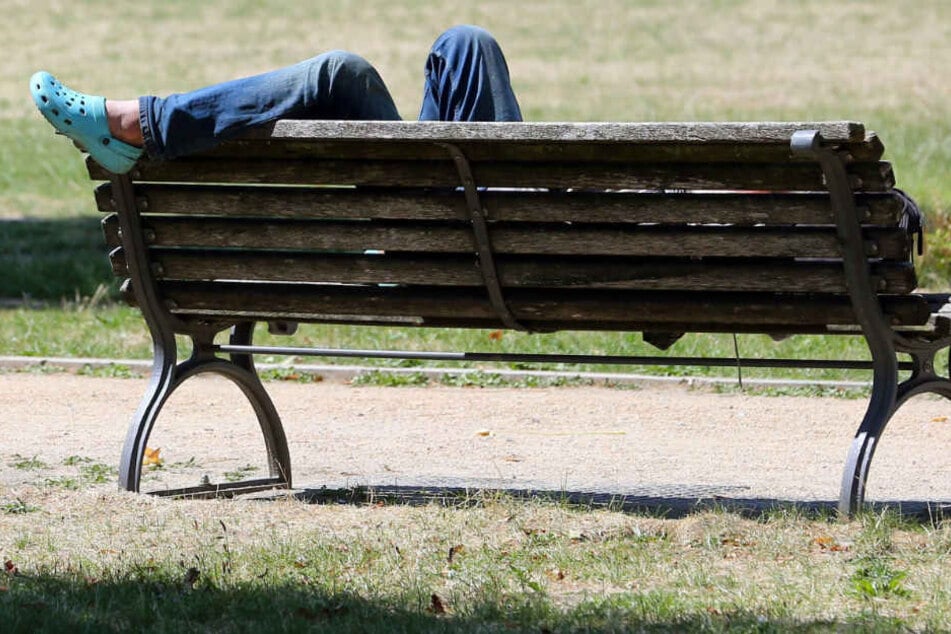 Eigentlich ist der Fürstenplatz in Charlottenburg ein ruhiger Park mit Spielplatz. Umso verwunderter sind die Anwohner über den Fall des 63-Jährigen. (Symbolbild)